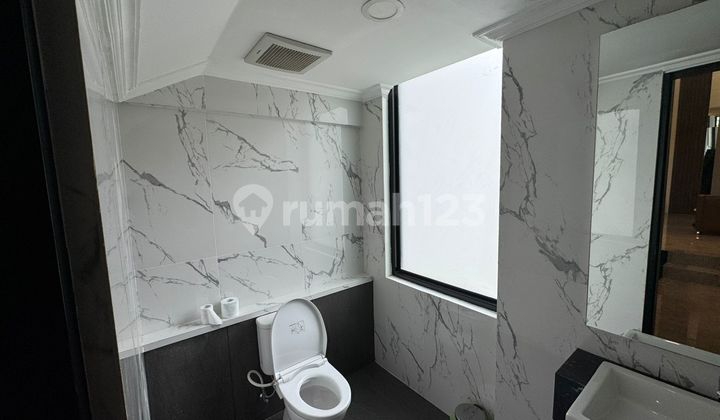 Luxury Fully Furnished House in Sector 1A Gading Serpong - Land Area 300, Building Area 450 | 4M High Ceiling | Freehold Title | 12.5 M Negotiable 2