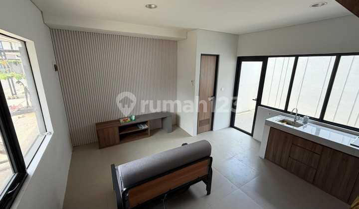 Rumah Ready Huni Cityzen Park East Park Serpong, Legok