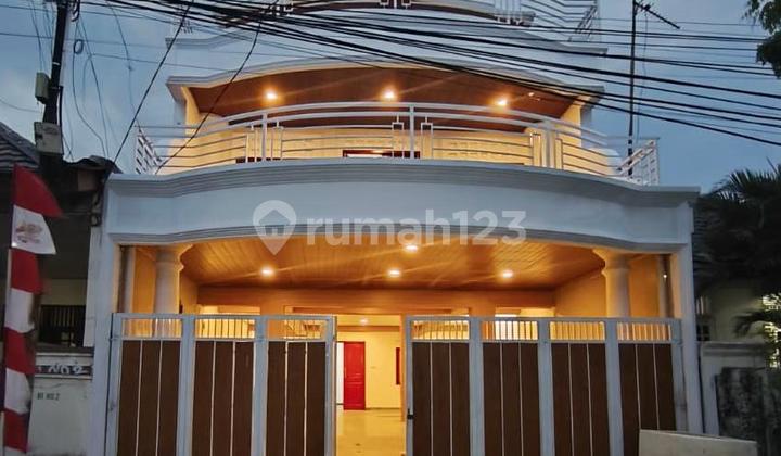 Rumah Bagus SHM di Kemang Pratama Bekasi Barat, Jl. Kemang Pratama, Bojong Rawalumbu, Rawalumbu, Kota Bekasi, Jawa Barat, Indonesia, 17116, Kemang Pratama Rumah Bagus SHM di Kemang Pratama Bekasi Barat, Jl. Kemang Pratama, Bojong Rawalumbu, Rawalumbu, Kota Bekasi, Jawa Barat, Indonesia, 17116, Kemang Pratama