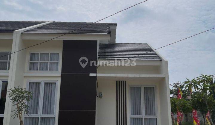 Di Jual Rumah Baru hanya 10 menit ke Tol Grand Wisata dan Tol Setu 2