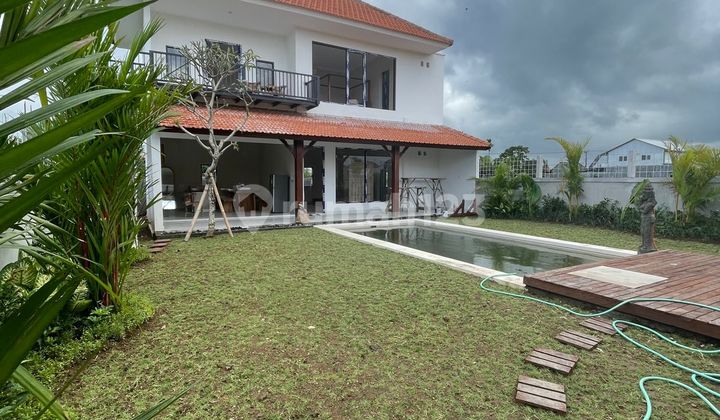 Rent villa lantai 2 SHM di seseh Munggu area 9