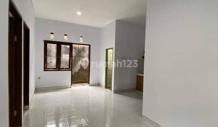 Rumah sewa di kawasan abianbase luas 2 are 1