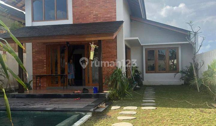 Villa rental in the Pantai 5 beach SHM large garden 1