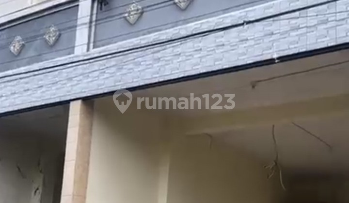 Dijual Kos-kosan 2 Lantai.9 Kamar Di Abian Base 2