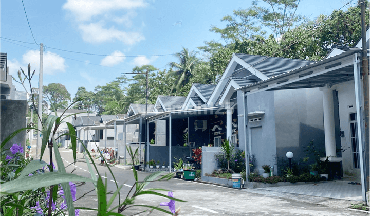 Rumah Baru di Unnes gunungpati nempel jalan utama Barat SHM 2