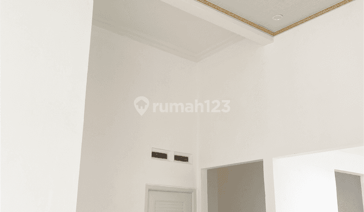 Rumah atau kos Baru di Sambiroto raya samping stikes dan McD SHM