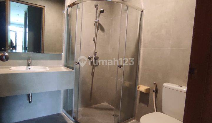  Apartemen Hampton Park 2 Kamar Tidur Furnished Sudah Renovasi 11