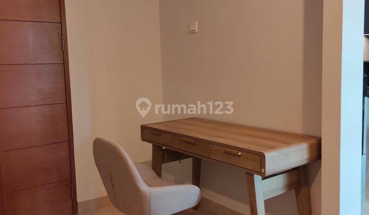  Apartemen Hampton Park 2 Kamar Tidur Furnished Sudah Renovasi 5