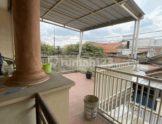 Dijual Rumah Semi Furnished di Jalan Denki Mochammad Toha 2