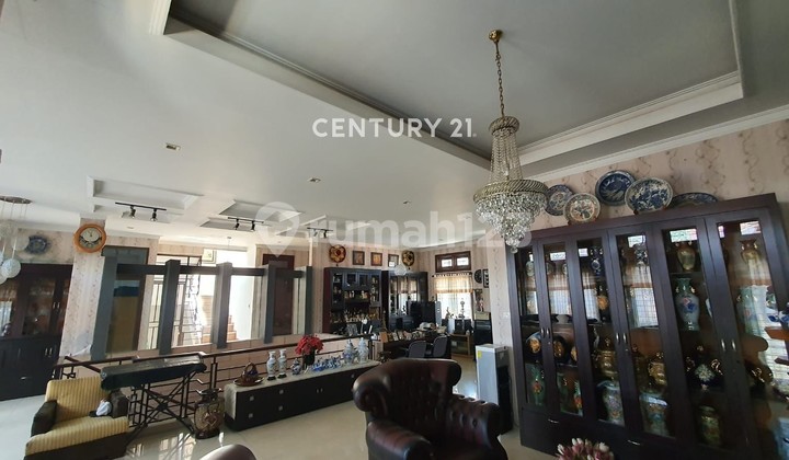 Semi-Furnished Comfortable House Ready to Occupy in Cihapit, Bandung 2