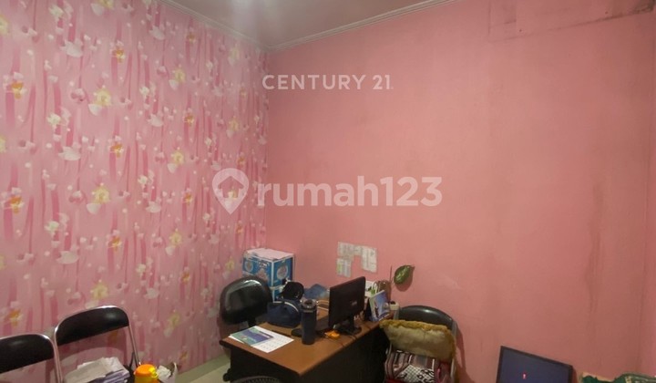 House Suitable for Office, Ready to Live In, and Strategically Located in Regol, Bandung. 2
