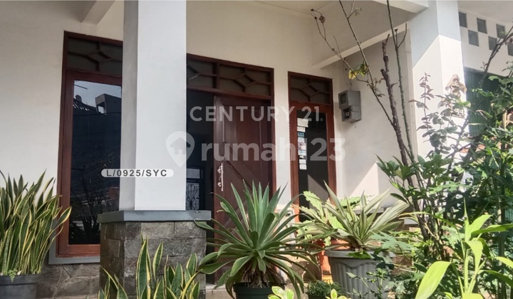 3-Story House Ready to Occupy in Paskal and Pasteur Wing, Bandung
