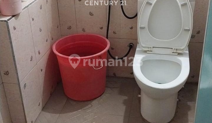 Comfortable House for Strategic Investment in Arcamanik, Bandung 2