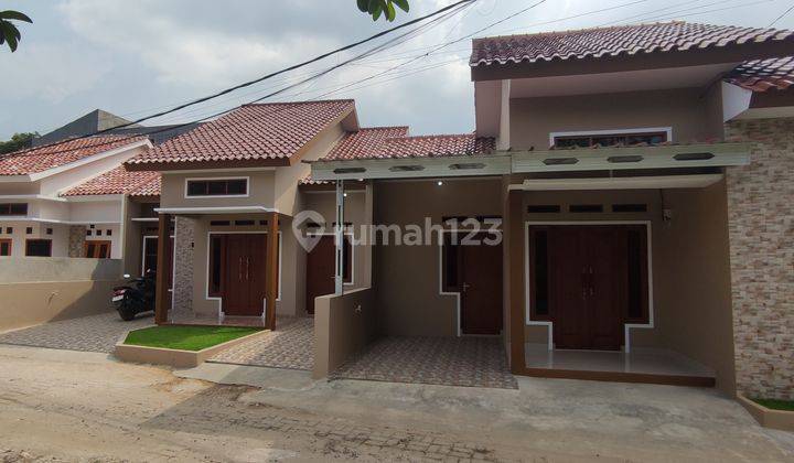 Rumah di jual murah, lokasi strategis, dekat pintul tol sawangan,stasiun,aman dan bebas banjir 11