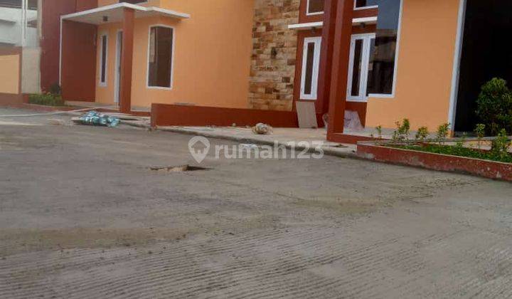 Rumah di jual murah,dekat dengan pintul tol sawangan,stasiun,lokasi strategis dan bebas dari banjir  23
