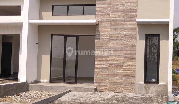 Rumah Modern Strategis Harga Murah  2