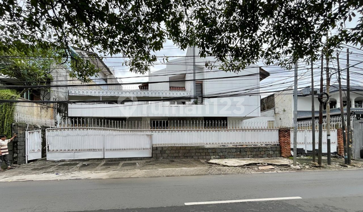 Rumah Lokasi Strategis Di Darmawangsa Jakarta Selatan -nel