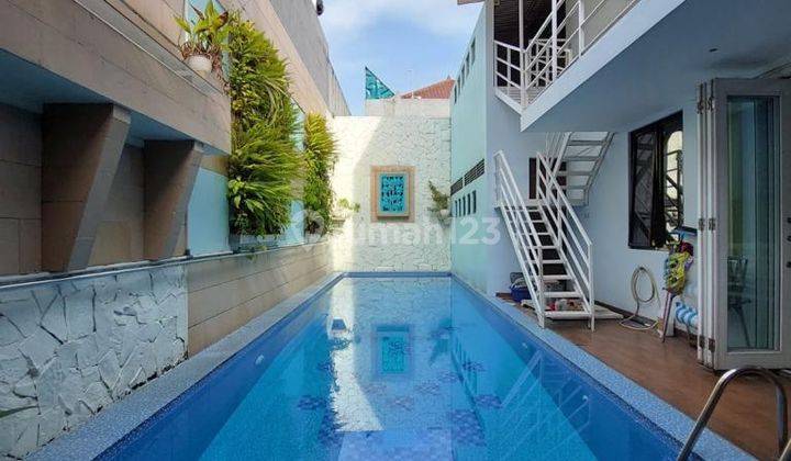 Rumah Bagus dengan Swimming Pool di Bintaro Jaya Sektor 9 dalam cluster di area eksklusif di Senayan 1