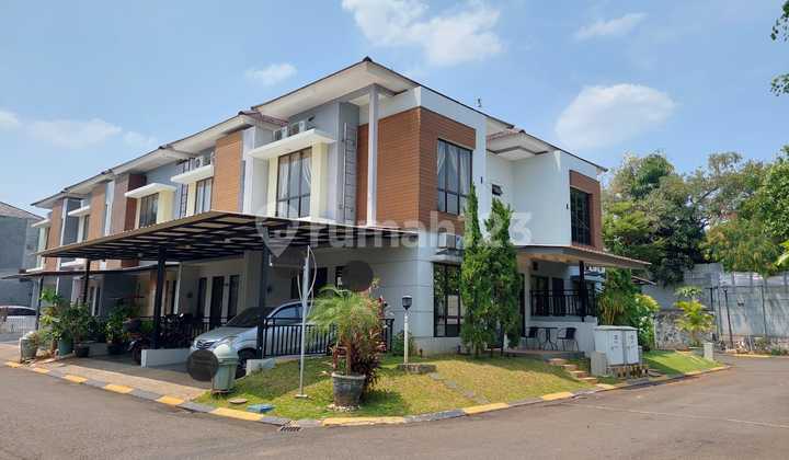 For Rent: Nice House in Graha Raya Bintaro Jaya, Corner Lot, Spacious Parking, Within Cluster 2