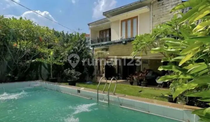 Rumah Nuansa Bali Siap Huni di Lebak Bulus **