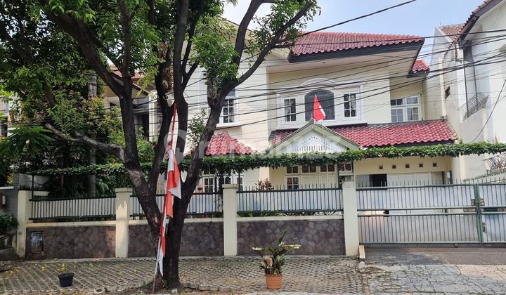 Rumah Lokasi Strategis Di Kebayoran Baru **