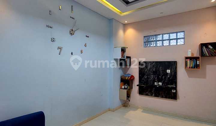 Rumah Bagus di Serpong Park SHM Siap Huni Rumah Bagus di Serpong Park SHM Siap Huni
