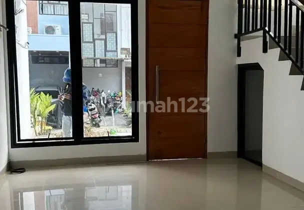Rumah Bagus Siap Huni Di Belle Legoso Residence ** 2
