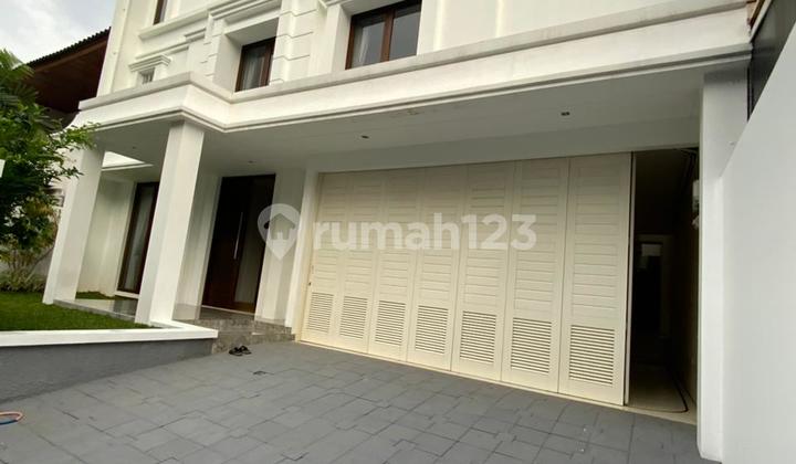 Nice House Ready to Live in Pondok Indah
