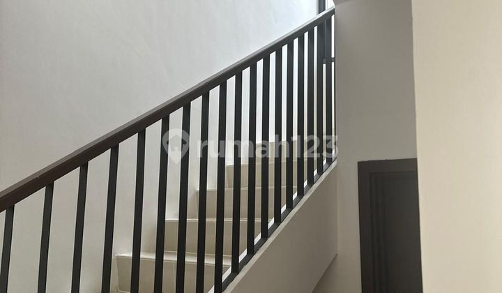 For Sale: House in Bintaro Kebayoran Residence, Excellent & Strategic Location Near Toll Gate and KRL Station. 2