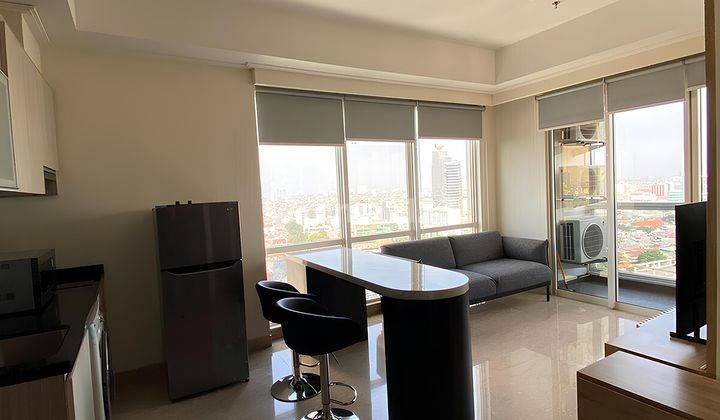 Apartemen 2 BR Menteng Park Hoek Emerald Private Lift Furnished 1