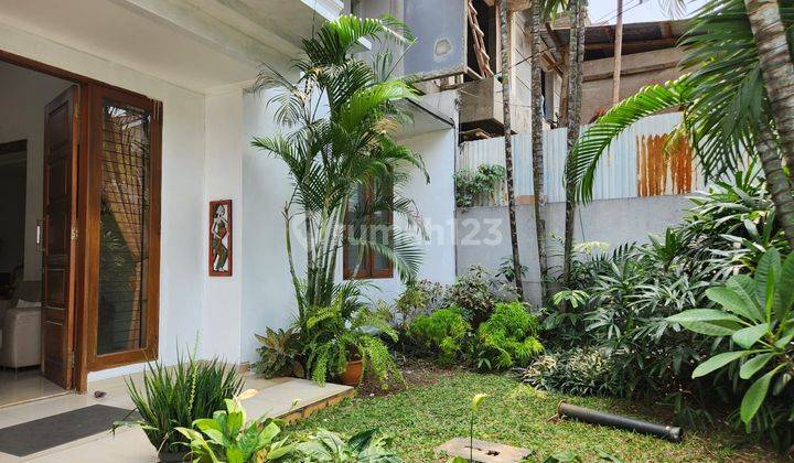 Rumah 2 Lantai Klasik Modern Pondok Indah Jakarta Selatan 1