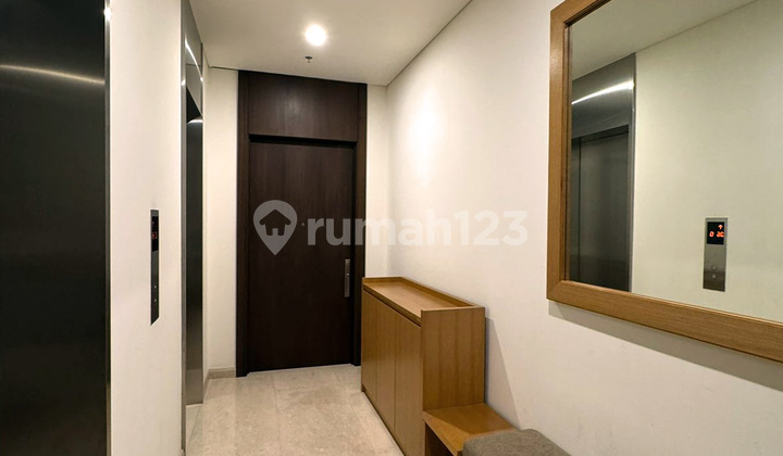 Pakubuwono Springs 2 BR, Kebayoran Lama, Furnished, Private Lift, Low Floor, FREE IPL FOR 1 YEAR