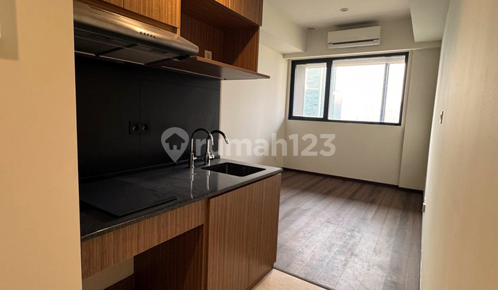 Cheapest! Studio Apartment, Brand New, Branz, Mega Kuningan, South Jakarta, Middle Floor, Selling Below Purchase Price