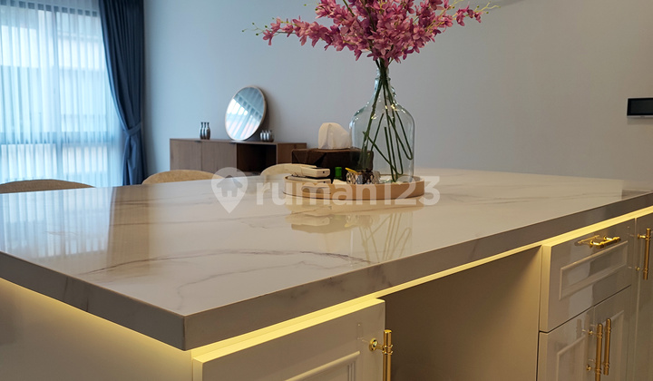 MOST BEAUTIFUL! LLOYD ALAM SUTERA APARTMENT 2 BR FURNISHED TOWER Q MID FLOOR MOST BEAUTIFUL! LLOYD ALAM SUTERA APARTMENT 2 BR FURNISHED TOWER Q MID FLOOR