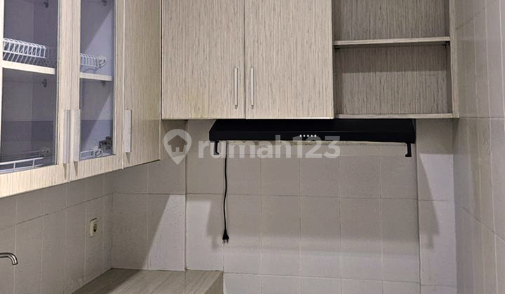 RUMAH 3 LANTAI, MODERN MINIMALIS, TAMAN KENCANA CENGKARENG, SEMI FURNISHED, JAKARTA BARAT 2