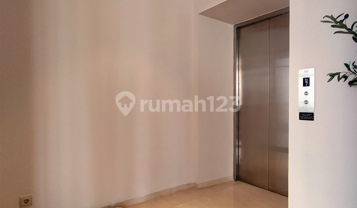 Apartemen 4 BR Furnished, Brand New, Saumata Alam Sutera, Corner Unit, Private Lift, Lantai Tengah, City View 1