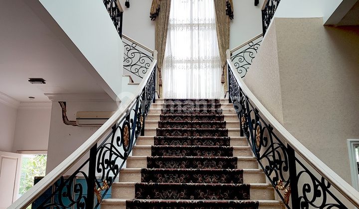 Turun Harga, Rumah Mewah 3 Lantai, Taman Tirta Golf BSD, Fasad American Classic, Selangkah ke Lapangan Golf