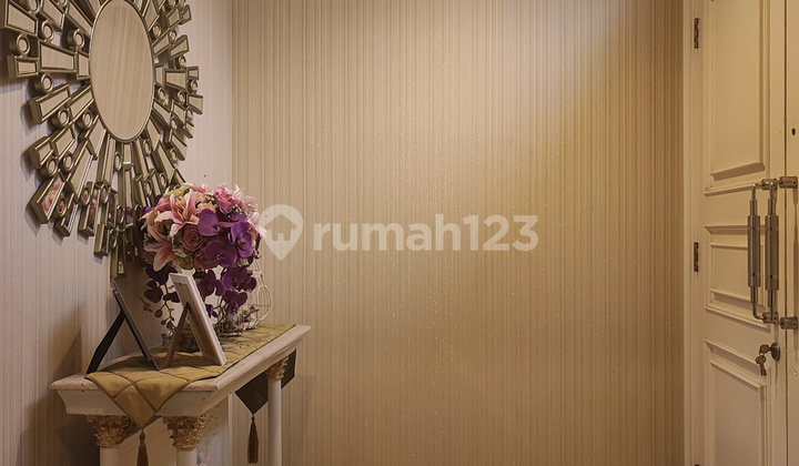 Rumah American Classic 2 Lantai, Fontainebleau Bukit Golf Bsd, Dapur Luas Super Estetik