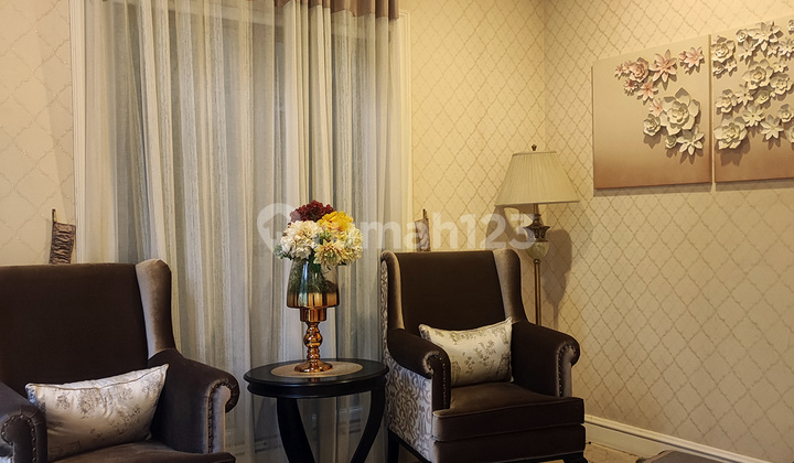 Rumah American Classic 2 Lantai, Fontainebleau Bukit Golf Bsd, Dapur Luas Super Estetik 2