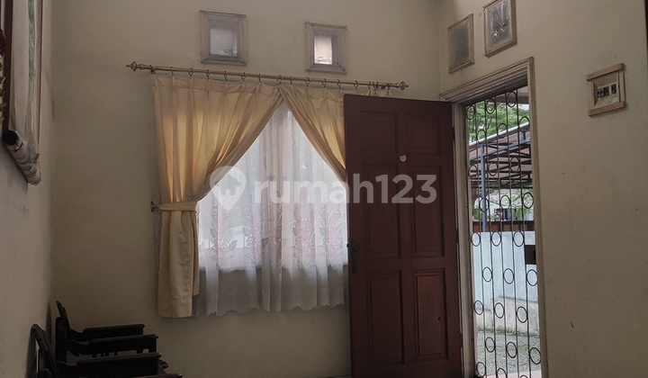 Langka! Rumah 1.5 Lantai Panjang 32 Meter, Villa Serpong Bsd, 7 Menit ke Gerbang Tol Jelupang dan Bsd Plaza, Jual Apa Adanya, Butuh Perapian Minor 2