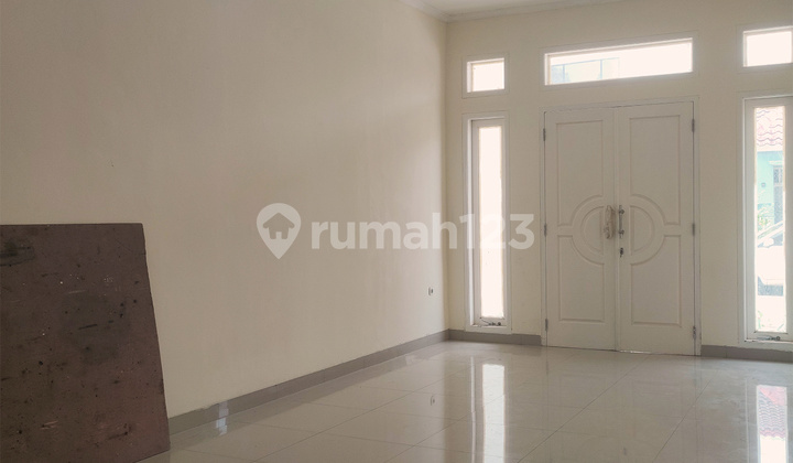 Rumah Baru Modern Minimalis, 2 Lantai, Lebar 7, Alam Sutera Flamboyan, Living Room Besar 2