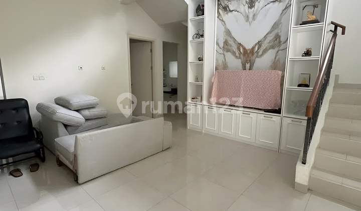 2-Storey Corner House, Goldfinch, Gading Serpong, Semi-Furnished Interior