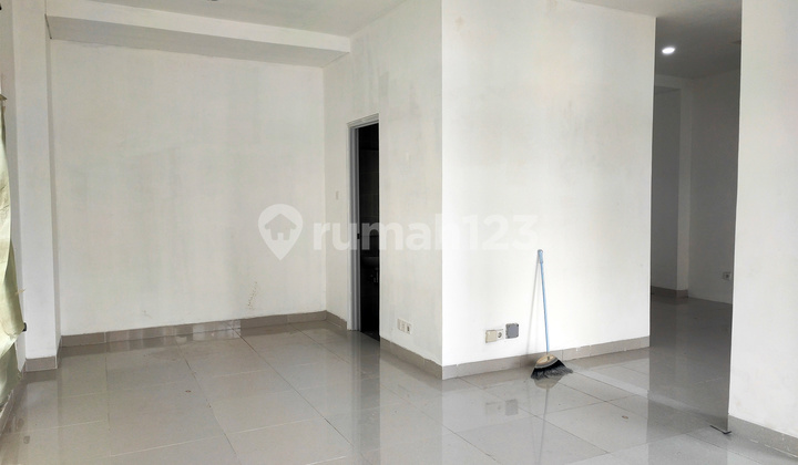 NEWLY BUILT SHOPHOUSE, 2 UNITS SIDE BY SIDE CORNER AND MIDDLE, AVENIX 92 BSD, WALLS ALREADY KNOCKED DOWN, READY TO USE NEWLY BUILT SHOPHOUSE, 2 UNITS SIDE BY SIDE CORNER AND MIDDLE, AVENIX 92 BSD, WALLS ALREADY KNOCKED DOWN, READY TO USE