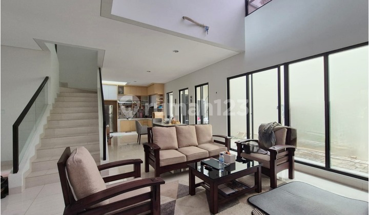 Rumah Siap Huni di Summarecon Cluster Emily Bandung 2