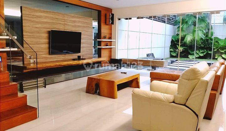 Rumah Modern minimalis di komplek Batununggal 1