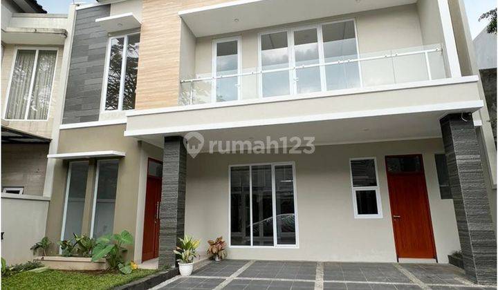 Rumah 2 Lantai di Tubagus Ismail Bandung, Bandung 1