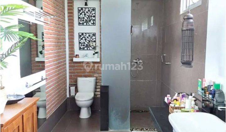 Rumah 2 Lantai Semi Furnished di Margahayu, Bandung 2