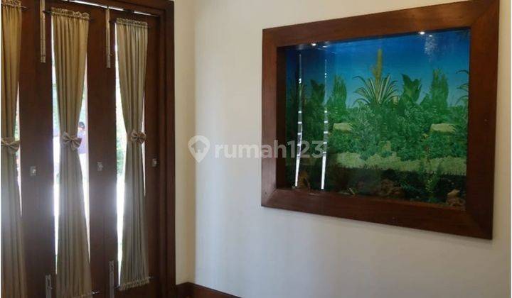 Rumah Mewah Area Ciumbuleuit + Swimming Pool Full Furnished 2