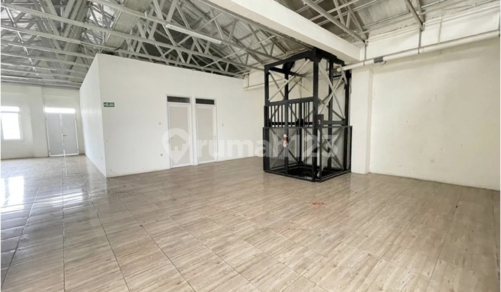 Gudang Bersih Bekas Barang Organik di Soreang Dekat Tol Soroja