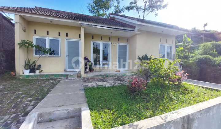 Rumah Luas di Padalarang Bandung Barat  siap Huni